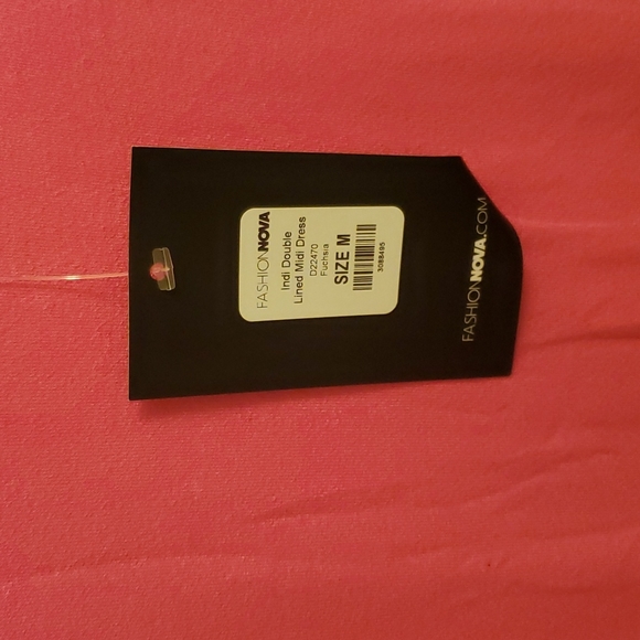 Sexy form fitting maxi dress - Picture 2 of 5